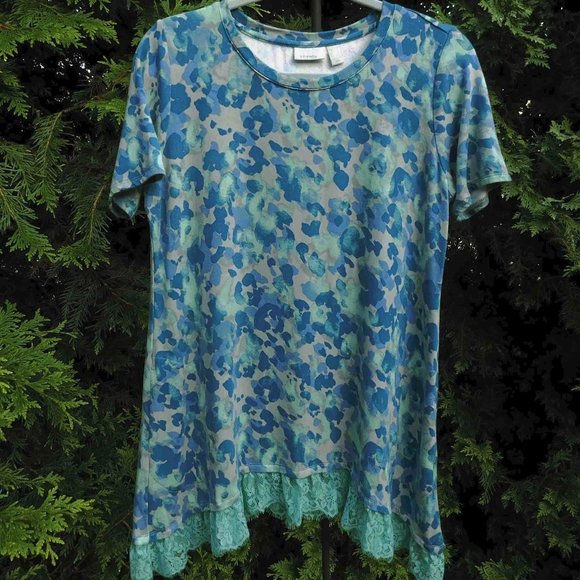 LOGO by Lori Goldstein Tops - LOGO Stretchy Lace-Trimmed Tunic with Pockets